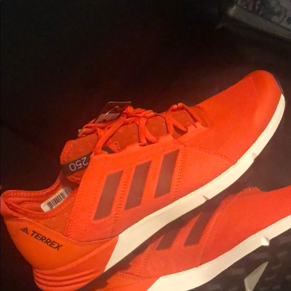 Ready set go! In Adidas Continentals! - Picture 6 of 8